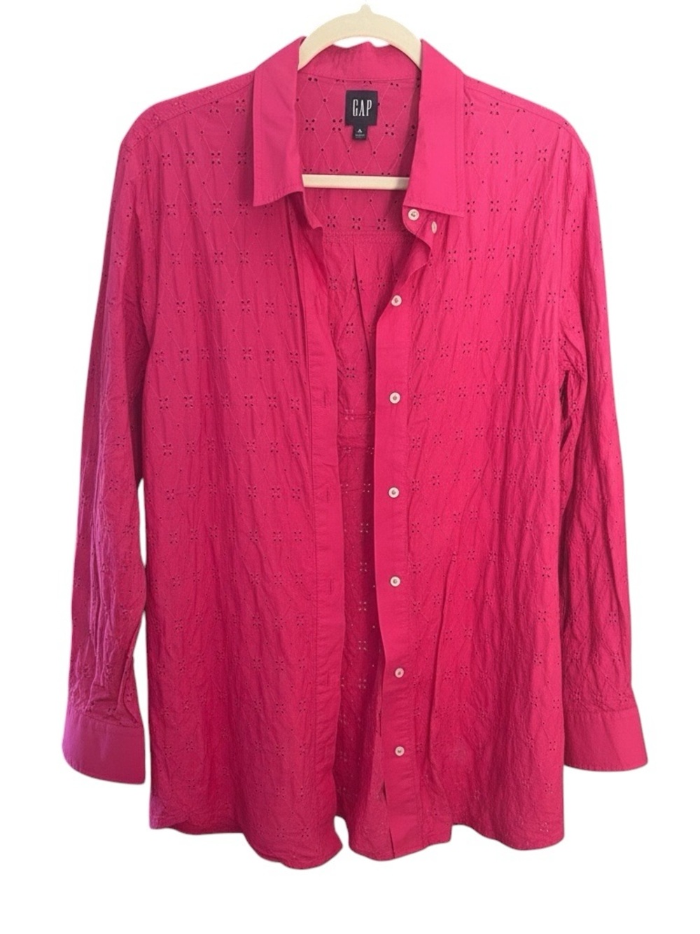 GAP Button-Up Eyelet Shirt in Bright Pink